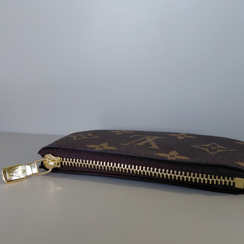 Louis Vuitton Brown Monogram Key Pouch Wallet - Picture 3 of 12